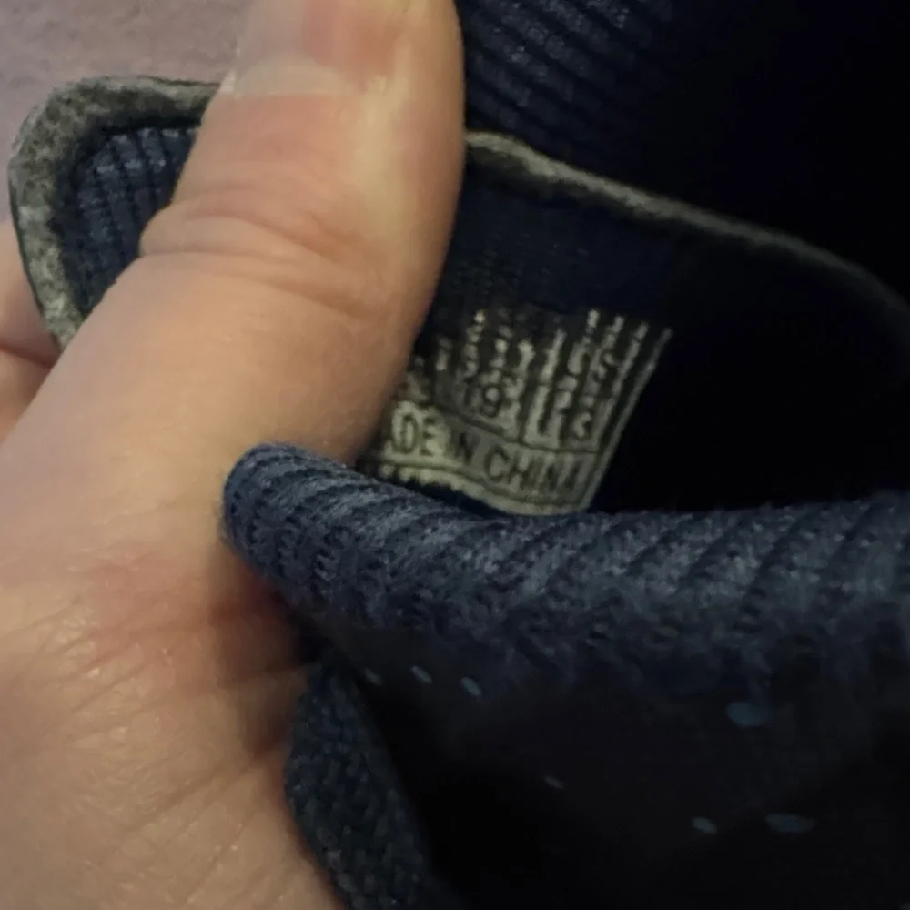 Navy Blue Soccer ⚽️ Cleats with Patterned Design and shin guards - Picture 5 of 8